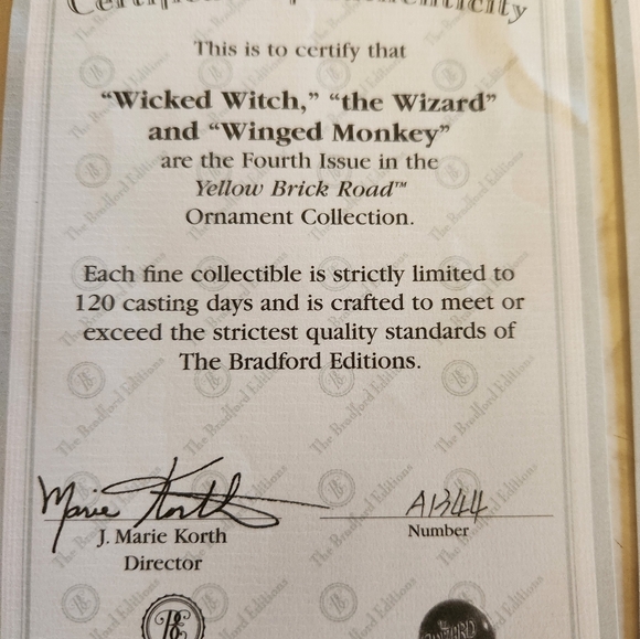 Set of 12 Wizard of Oz ornaments with Certificate of Authenticity - Picture 14 of 16